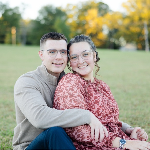 Meet your Posher, Katie - Picture 1 of 8